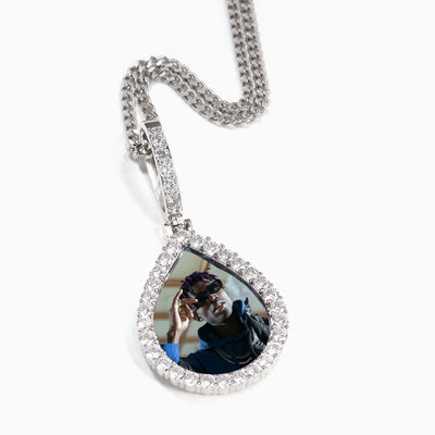 Photo Customized Teardrop-Shaped Diamond Necklace