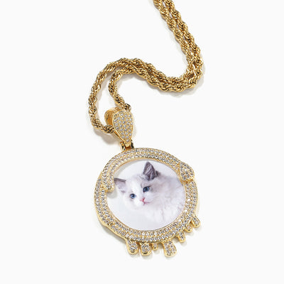 Photo Custom Teardrop-Shaped Diamond Necklace