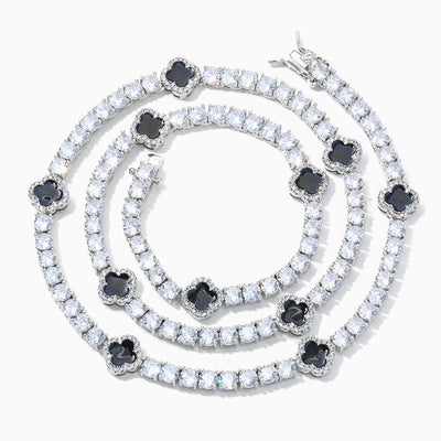 Fashionable Four-Leaf Clover Stitching Zircon Necklace